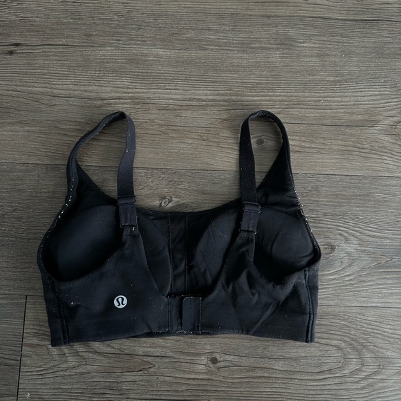 Lululemon Adjustable Sports Bra - Size 4 - Picture 2 of 4